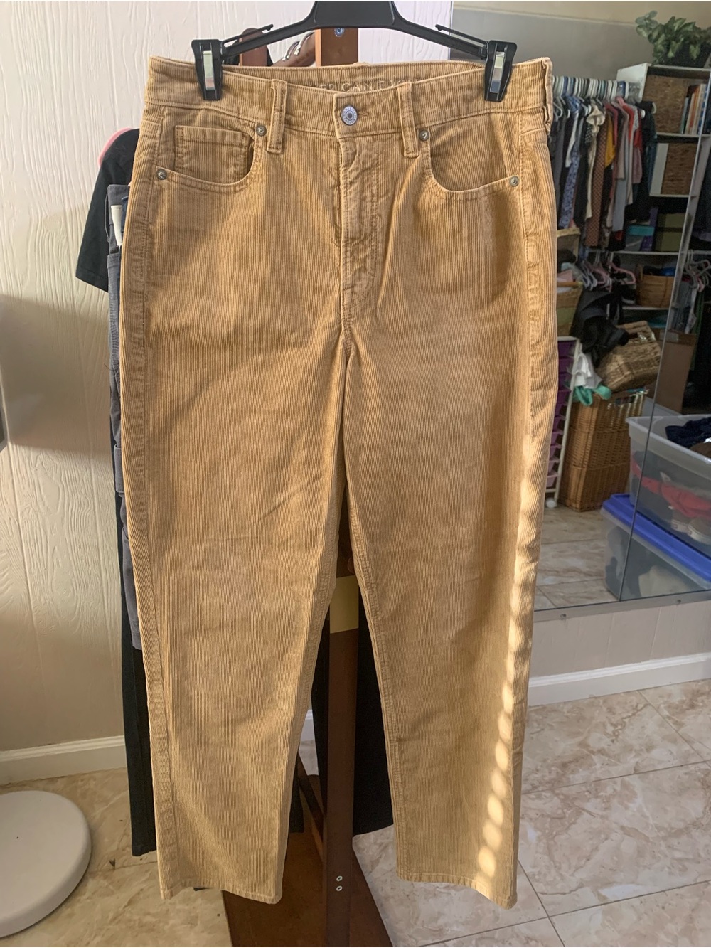 American Eagle Outfitters Straight Corduroy Jeans in Tan